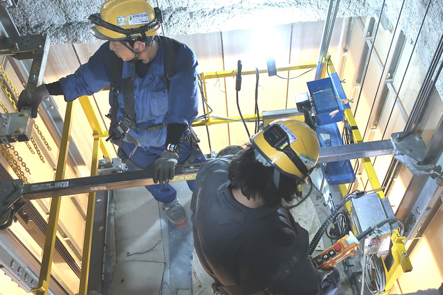 レールの取り付け